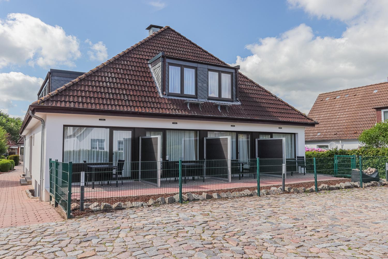 Moderne 1 Zimmer Ferienwohnung Mit Sonnenterrasse Und Parkplatz, In Ruhiger Lage, Nur Wenige Gehminuten Zum Ostsee Sandstrand Scharbeutz Extérieur photo
